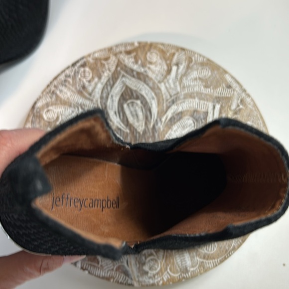 JEFFREY CAMPBELL BLACK SNAKESKIN DESIGN BOOTIES SIZE 6 - Picture 6 of 12